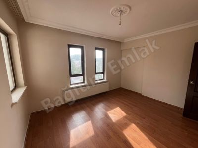 BOTANİK PARK KARŞISINDA ASANSÖRLÜ GENİŞ KİRALIK DAİRE — fotoğraf 6
