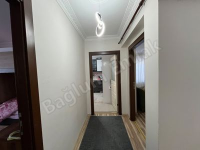 BAĞLUM EMLAK'TAN KAT KONUMLU CADDEYE YÜRÜME MESAFESİ 2+1