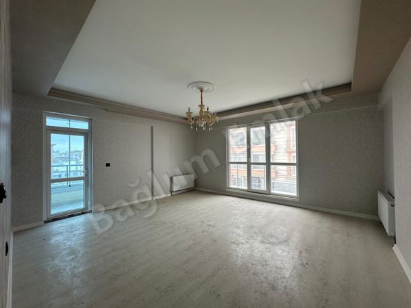 4+1 MERKEZİ KONUMDA İSKANLI ACİL SATILIK DAİRE